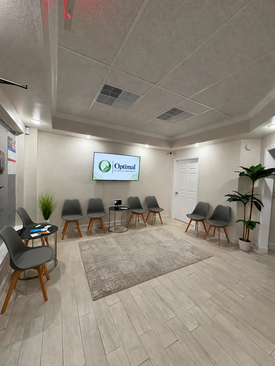 Reception and waiting lounge at the Optimal Clinical Research location in Laredo, Texas